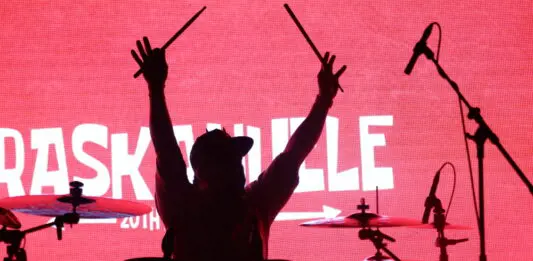 20TH ANIVERSARIO DE RASKAHUELE