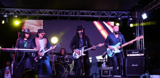ROCK N ROLAS EN LOS ANGELES EN EL EVENTO “DEL BARRIO PARA EL BARRIO”