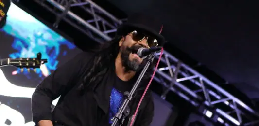 ROCK N ROLAS EN LOS ANGELES EN EL EVENTO “DEL BARRIO PARA EL BARRIO”