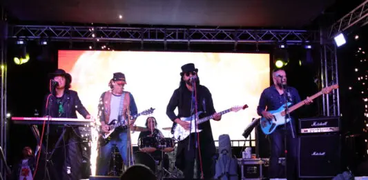 ROCK N ROLAS EN LOS ANGELES EN EL EVENTO “DEL BARRIO PARA EL BARRIO”