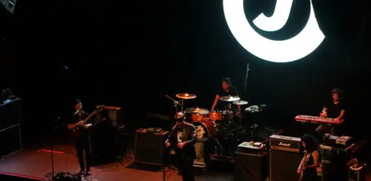 JUMBO Y DIVISION MINUSCULA EN LOS ANGELES