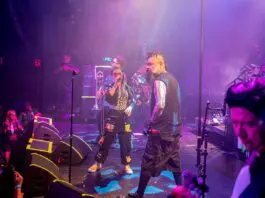 SINKRONIA CONQUISTA ESCENARIOS DE ESTADOS UNIDOS COMO OPENING ACT DE PANTEON ROCOCO