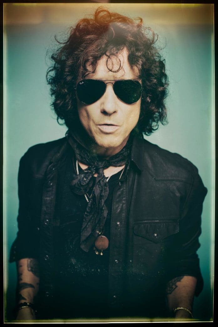BUNBURY presenta su nuevo álbum Greta Garbo y anuncia una serie de shows unicos en uno de los regresos más esperados del año. Bunbury