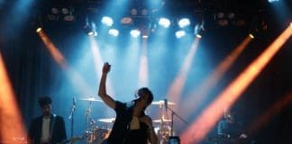 División Minúscula se presentó en el icónico The Roxy Theatre en Los Angeles Division minuscula