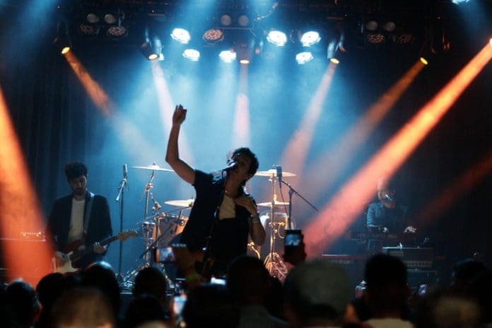 División Minúscula se presentó en el icónico The Roxy Theatre en Los Angeles Division minuscula