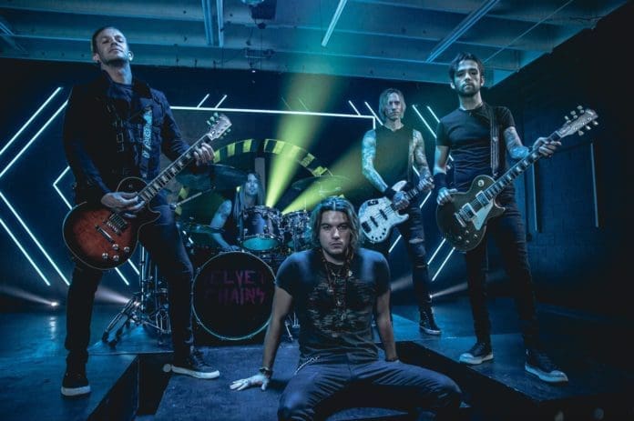 VELVET CHAINS REGRESA CON EL SORPRENDENTE SENCILLO “I AM THE OCEAN” velvet chains