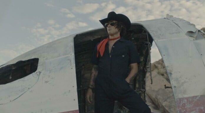 BUNBURY estrena el video de La Tormenta Perfecta, una de las canciones de su nuevo álbum Greta Garbo.