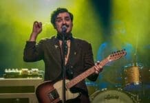 Enjambre en Santa Ana, CA Enjambre