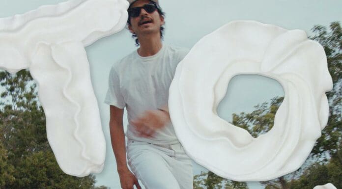 CALONCHO Estrena Su Nuevo Álbum “TOFU” CALONCHO Estrena Su Nuevo Álbum “TOFU”