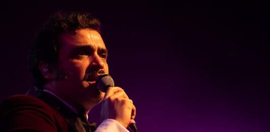 ENJAMBRE NOCHES DE SALON EN LOS ANGELES