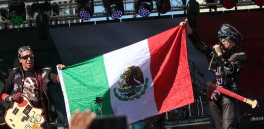 EL TRI EN LA FIESTA BROADWAY DE LOS ANGELES