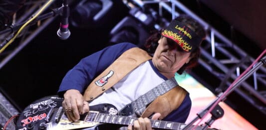 ROCK N ROLAS EN LOS ANGELES EN EL EVENTO “DEL BARRIO PARA EL BARRIO”