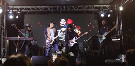 ROCK N ROLAS EN LOS ANGELES EN EL EVENTO “DEL BARRIO PARA EL BARRIO”