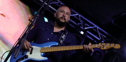 ROCK N ROLAS EN LOS ANGELES EN EL EVENTO “DEL BARRIO PARA EL BARRIO”