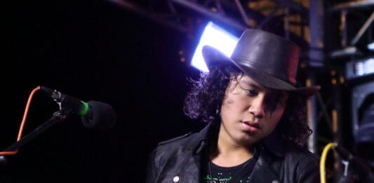 ROCK N ROLAS EN LOS ANGELES EN EL EVENTO “DEL BARRIO PARA EL BARRIO”