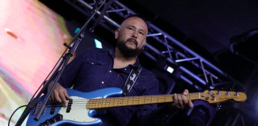ROCK N ROLAS EN LOS ANGELES EN EL EVENTO “DEL BARRIO PARA EL BARRIO”