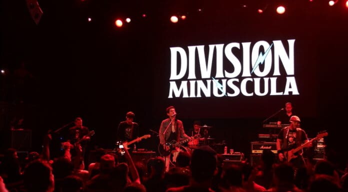 DIVISION MINUSCULA Y JUMBO EN LOS ANGELES JUMBO Y DIVISION MINUSCULA EN LOS ANGELES