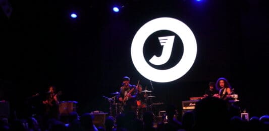 JUMBO Y DIVISION MINUSCULA EN LOS ANGELES