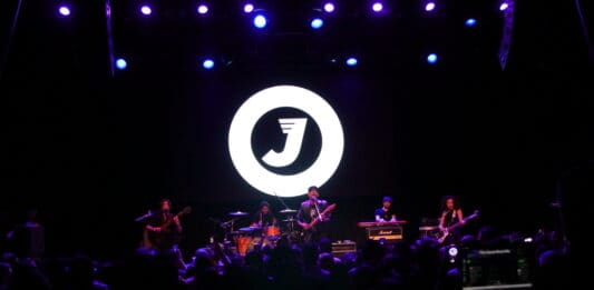 JUMBO Y DIVISION MINUSCULA EN LOS ANGELES