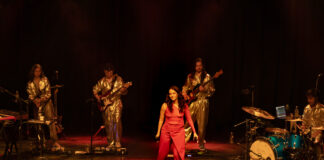 XIMENA SARIÑANA EN LOS ANGELES