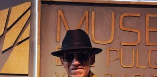 EN RUEDA DE PRENSA, EL HISTÓRICO JUAN HERNÁNDEZ PRESENTA LIBRO QUE LE CANTA AL BARRIO, AL ROCK Y A LA VIDA QUE SÍ IMPORTA