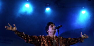 KINKY Y LOS ABANDONED EN EL LEVITT PAVILLION DE LOS ANGELES