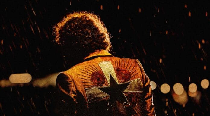ENRIQUE BUNBURY LANZA “LAS CHINGADAS GANAS DE LLORAR (HURACÁN AMBULANTE 2025)” VERSIÓN EN VIVO