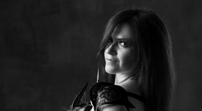 ALI STONE PRESENTA EL VIDEO OFICIAL DE “TRNA”, TEMA NOMINADO AL LATIN GRAMMY®