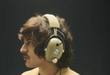 SIDDHARTHA SINTONIZA LOS RECUERDOS EN RADIO NOSTALGIA